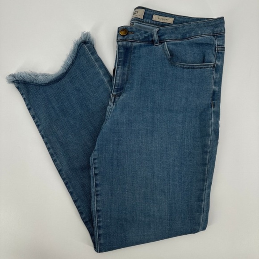 Straight Leg Women's Jeans in Medium Blue - Classic Casual
